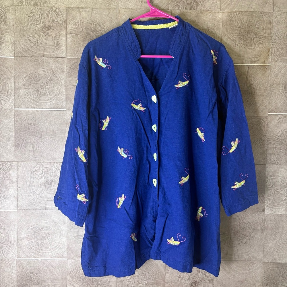Mureli Women’s Linen Blend Grasshopper Button up size XL